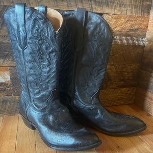 Men’s black dress boot